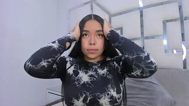 ZoeWan69 online show from 16, 12, 2025