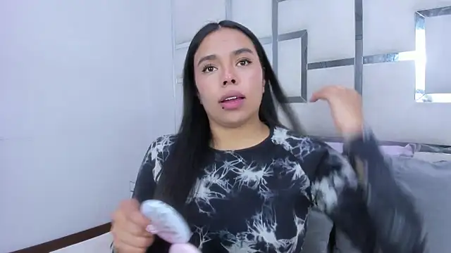 ZoeWan69 online show from 21, 4, 2026