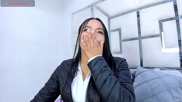 ZoeWan69 online show from 4, 3, 2026