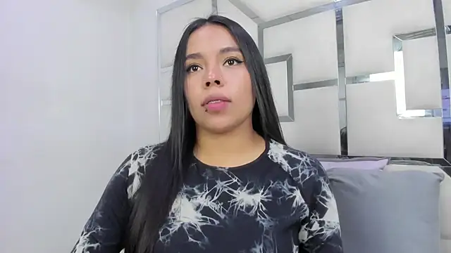 ZoeWan69 online show from 7, 4, 2026