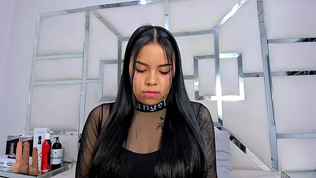 ZoeWan69 online show from 10, 11, 2025