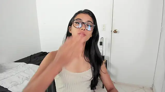 Snapshot of Mazikeen__18 chatting on 17, 7, 2026 Mazikeen 18 online show from 17, 7, 2026