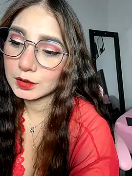 Anniferreira2 online show from 14, 11, 2025