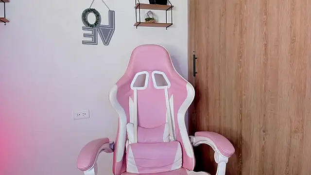 Snapshot of Bella_ricci_ chatting on 16, 11, 2025 Bella ricci online show from 16, 11, 2025