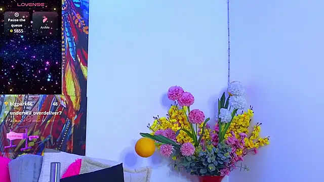 Eimy Adamss online show from 6, 3, 2025