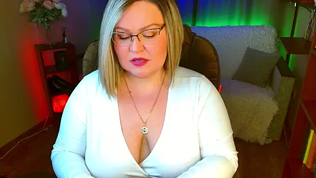 Vivien  wet online show from 15, 11, 2025