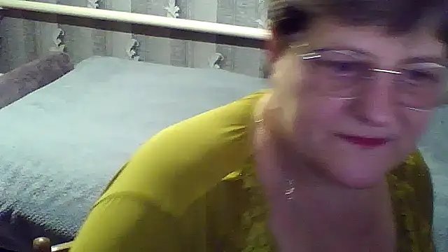 Snapshot of ElzaJewel chatting on 9, 11, 2025 ElzaJewel online show from 9, 11, 2025