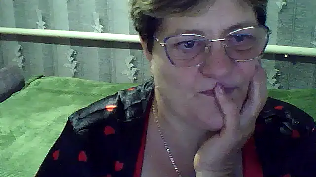 Snapshot of ElzaJewel chatting on 8, 10, 2025 ElzaJewel online show from 8, 10, 2025