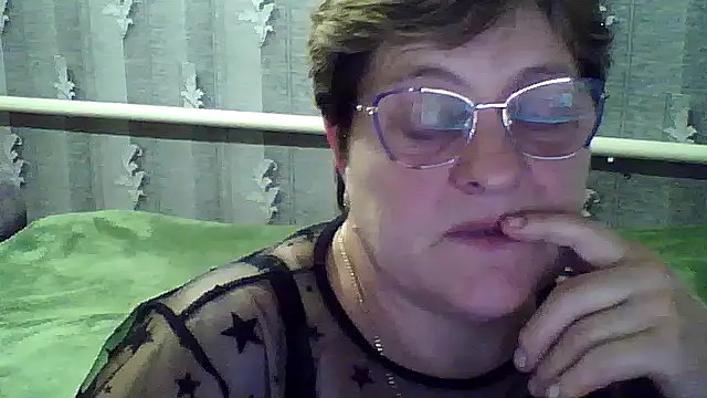 Snapshot of ElzaJewel chatting on 15, 10, 2025 ElzaJewel online show from 15, 10, 2025