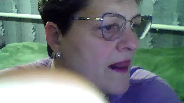 Snapshot of ElzaJewel chatting on 17, 10, 2025 ElzaJewel online show from 17, 10, 2025