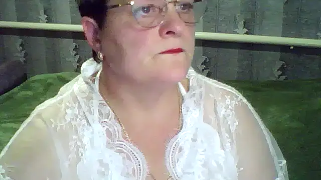 Snapshot of ElzaJewel chatting on 16, 10, 2025 ElzaJewel online show from 16, 10, 2025