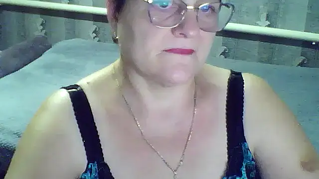 Snapshot of ElzaJewel chatting on 12, 11, 2025 ElzaJewel online show from 12, 11, 2025