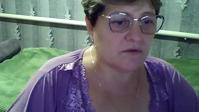 Snapshot of ElzaJewel chatting on 10, 10, 2025 ElzaJewel online show from 10, 10, 2025