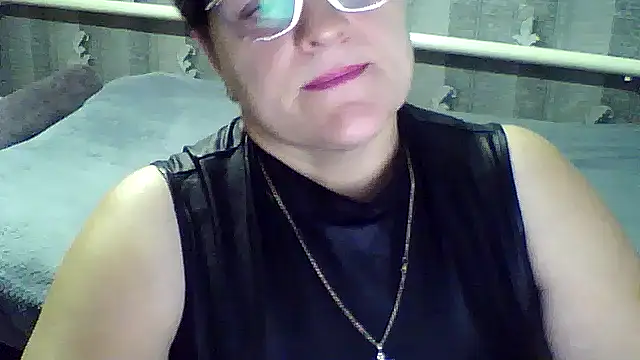 Snapshot of ElzaJewel chatting on 14, 11, 2025 ElzaJewel online show from 14, 11, 2025