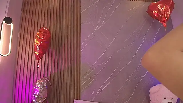 ariana jhonson1 online show from 10, 4, 2026