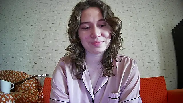 Snapshot of girliemilk chatting on 4, 11, 2025 girliemilk online show from 4, 11, 2025