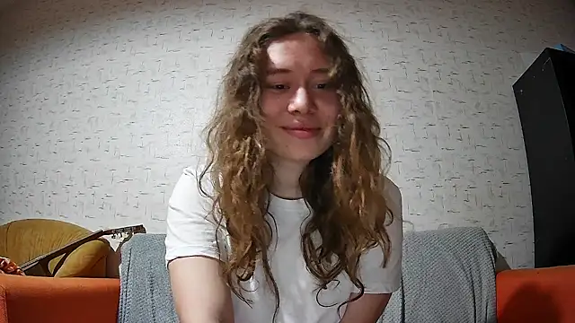 Snapshot of girliemilk chatting on 16, 9, 2025 girliemilk online show from 16, 9, 2025