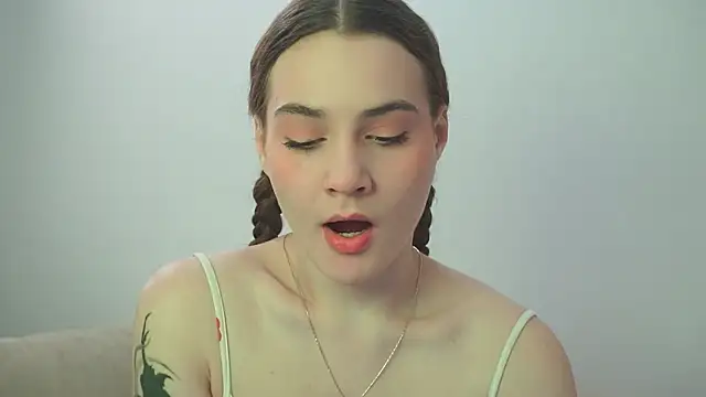 Samanthajns online show from 2, 3, 2025