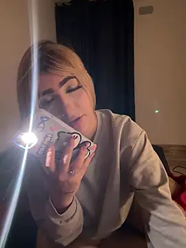 akirahattori online show from 11, 4, 2026