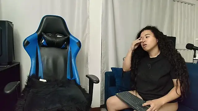 Snapshot of ema_abby chatting on 12, 6, 2026 ema abby online show from 12, 6, 2026