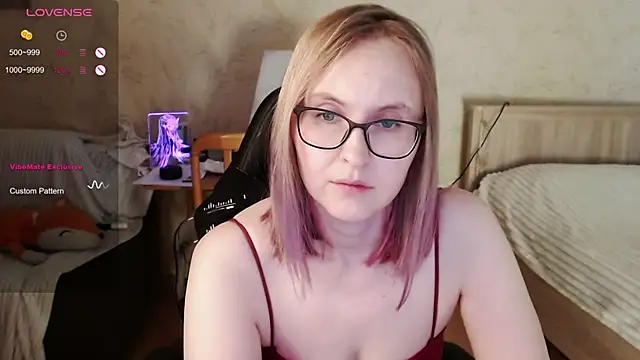 Agatha Mott online show from 12, 10, 2025