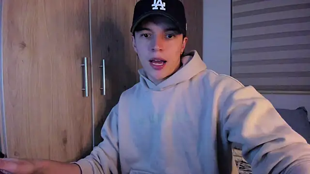 Mastrangelo xxx online show from 19, 9, 2025