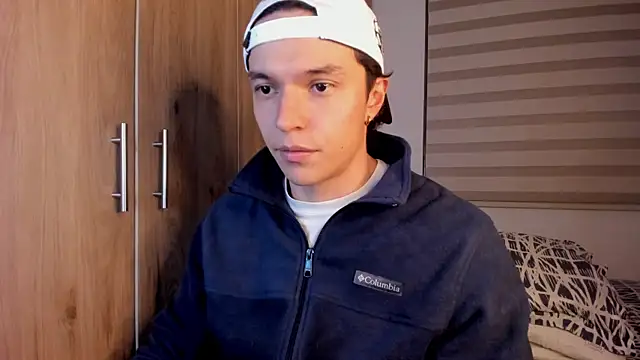 Mastrangelo xxx online show from 17, 12, 2025