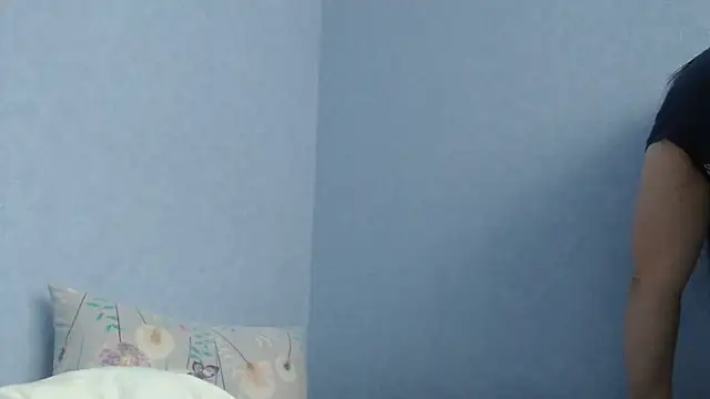 KiraSwee online show from 8, 2, 2026