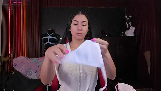 XiaQueen online show from 17, 4, 2026