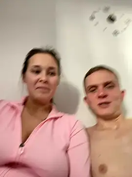 Snapshot of alisanikita chatting on 3, 11, 2025 alisanikita online show from 3, 11, 2025