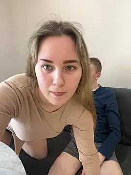 Snapshot of alisanikita chatting on 3, 3, 2025 alisanikita online show from 3, 3, 2025