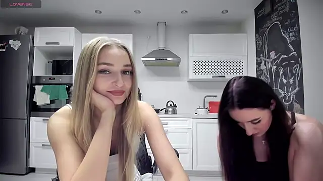Snapshot of lisenok chatting on 6, 7, 2026 lisenok online show from 6, 7, 2026