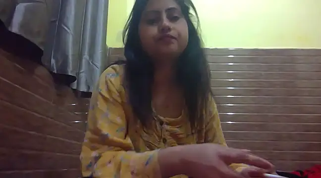 Queen Couple online show from 14, 2, 2025