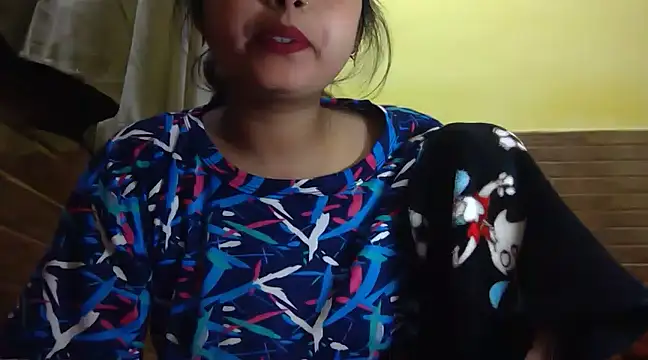 Queen Couple online show from 17, 2, 2025