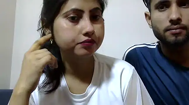 Queen Couple online show from 4, 3, 2025