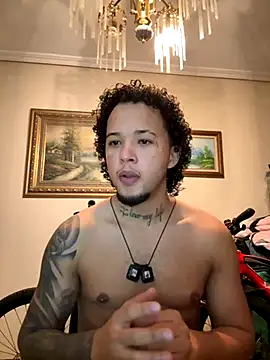 Snapshot of yeiyei_oficial chatting on 8, 11, 2025 yeiyei oficial online show from 8, 11, 2025