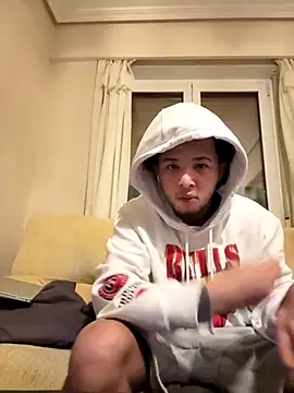 Snapshot of yeiyei_oficial chatting on 15, 11, 2025 yeiyei oficial online show from 15, 11, 2025