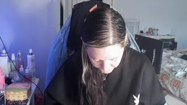 AureliaXOX online show from 3, 10, 2025