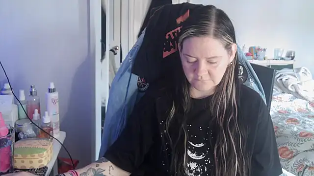 AureliaXOX online show from 2, 10, 2025