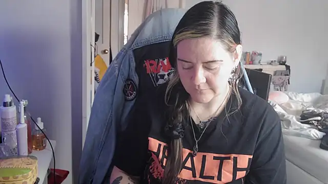 AureliaXOX online show from 19, 9, 2025