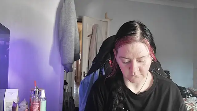 AureliaXOX online show from 12, 11, 2025