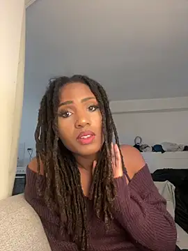 Snapshot of Aurianne chatting on 30, 11, 2025 Aurianne online show from 30, 11, 2025
