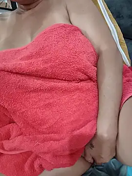 Snapshot of thefuckingowneroftits chatting on 25, 4, 2026 thefuckingowneroftits online show from 25, 4, 2026
