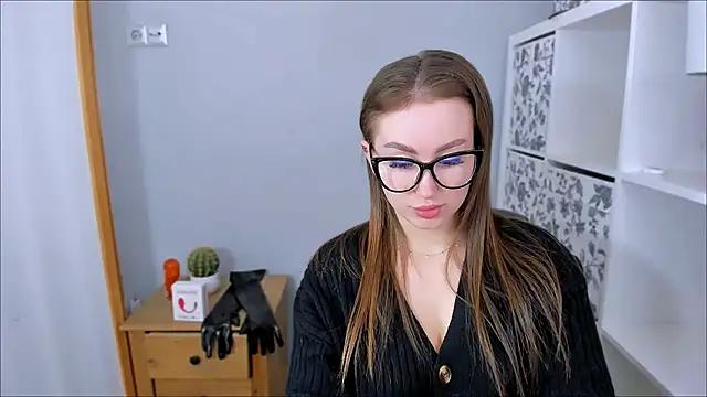 DonnaCam online show from 28, 11, 2025