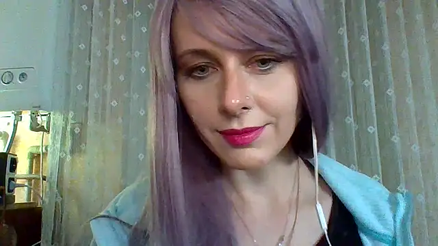 LuminousLady online show from 17, 2, 2025