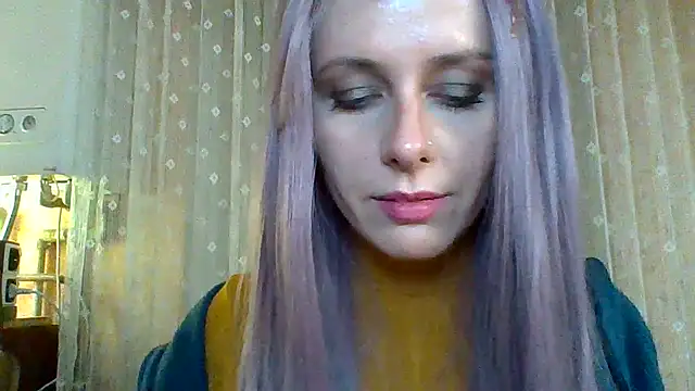 LuminousLady online show from 18, 2, 2025