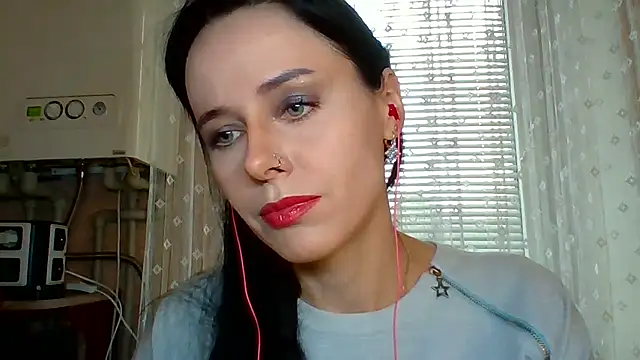 LuminousLady online show from 3, 10, 2025