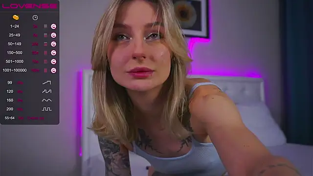 LeaCox  online show from 3, 10, 2025