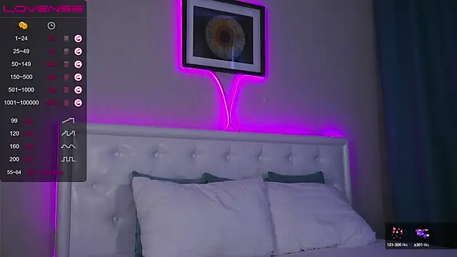 LeaCox  online show from 8, 10, 2025