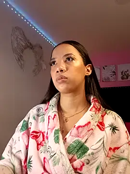 SallyWhitee online show from 24, 2, 2026